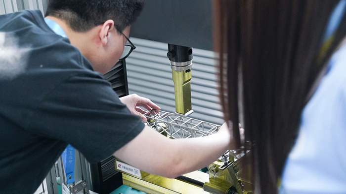 濟南辰達試驗機贊助第八屆全國大學生焊接創(chuàng)新大賽圓滿成功